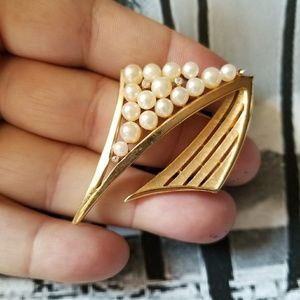 Amazing VTG Trifari Sailboat Brooch